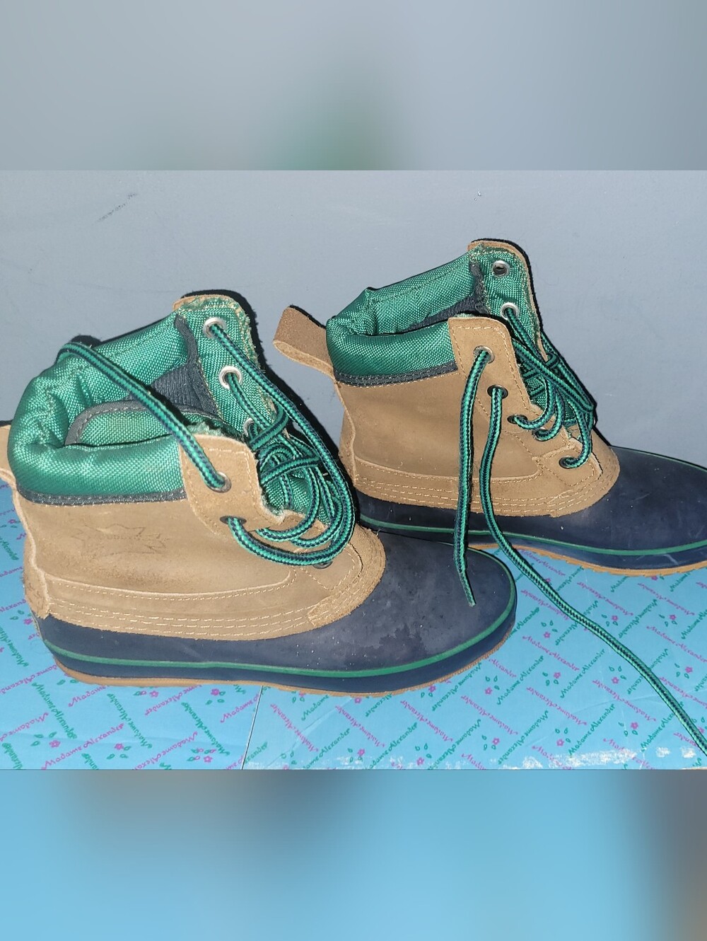 Womens Size 6M Woodstock Thermolite Boots